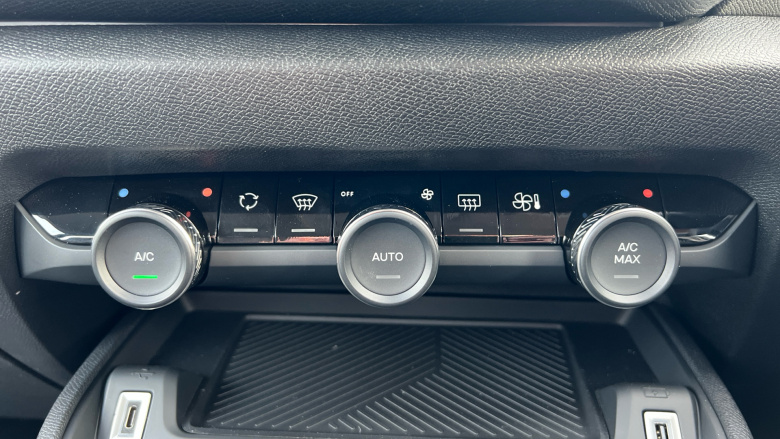 Citroen C4 1.2 Hybrid [145] Plus 5dr Auto Petrol Hatchback